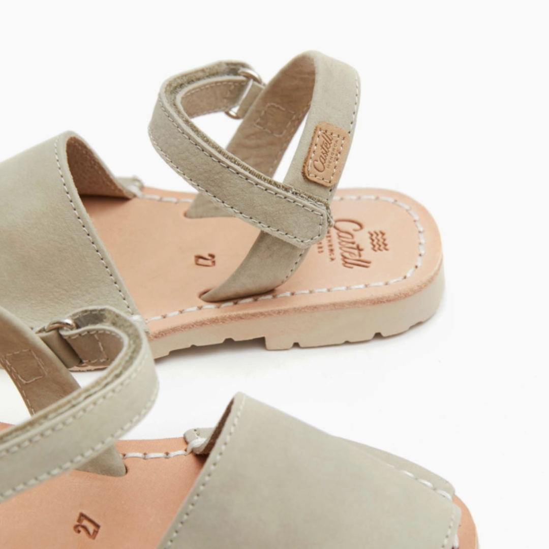 Kids | Flat Ankle Strap Avarcas | Beige