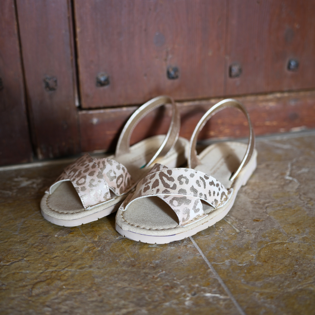 Cross Over Flat Avarcas | Metallic Leopard