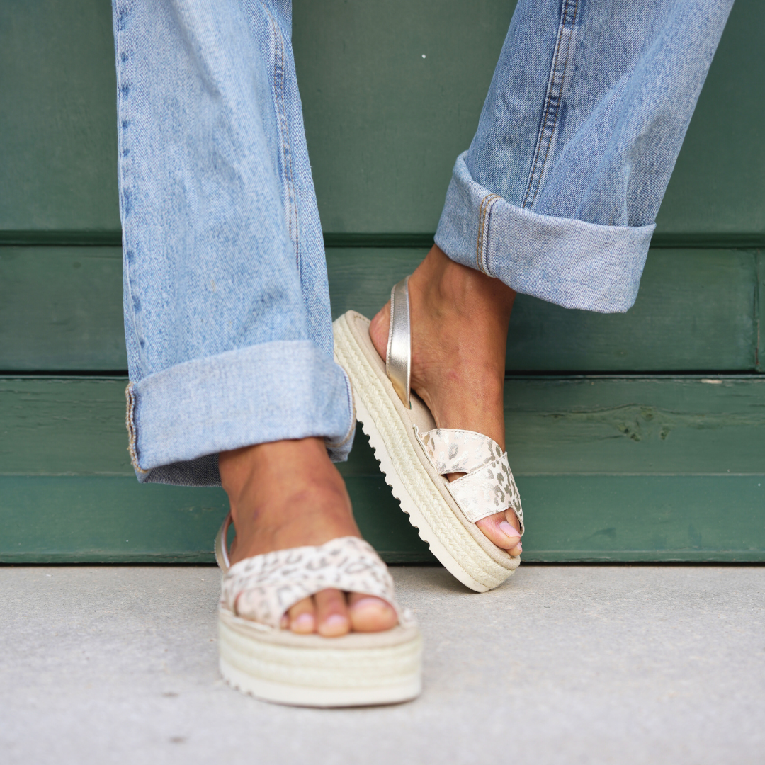 Cross over Platform Avarcas | Metallic Leopard