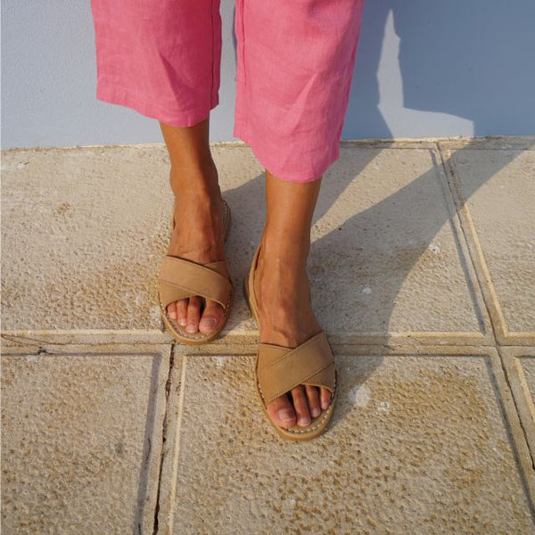 Shop the most comfortable Flat sandals - PetitBarcelona