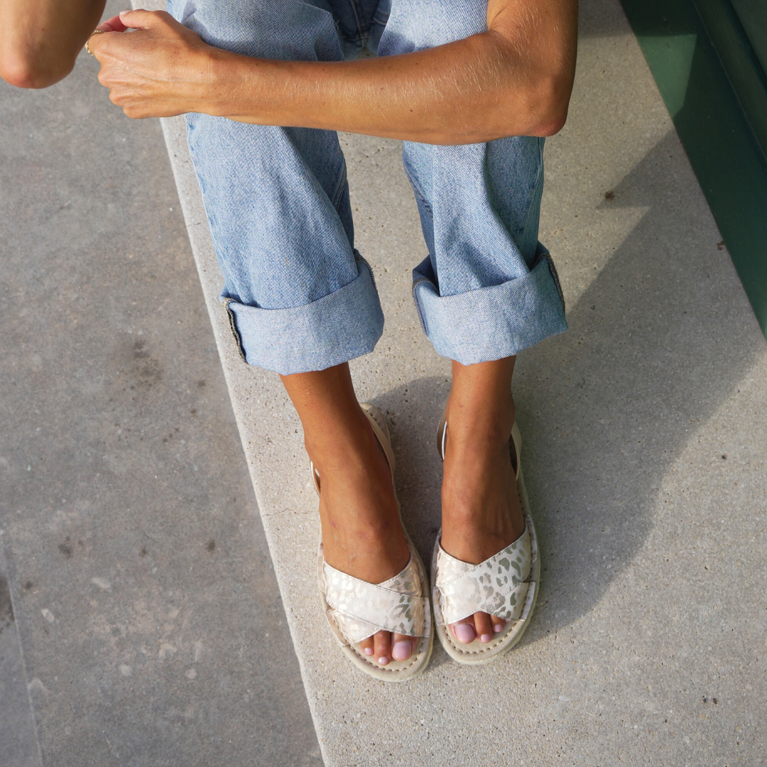 Cross over Platform Avarcas | Metallic Leopard