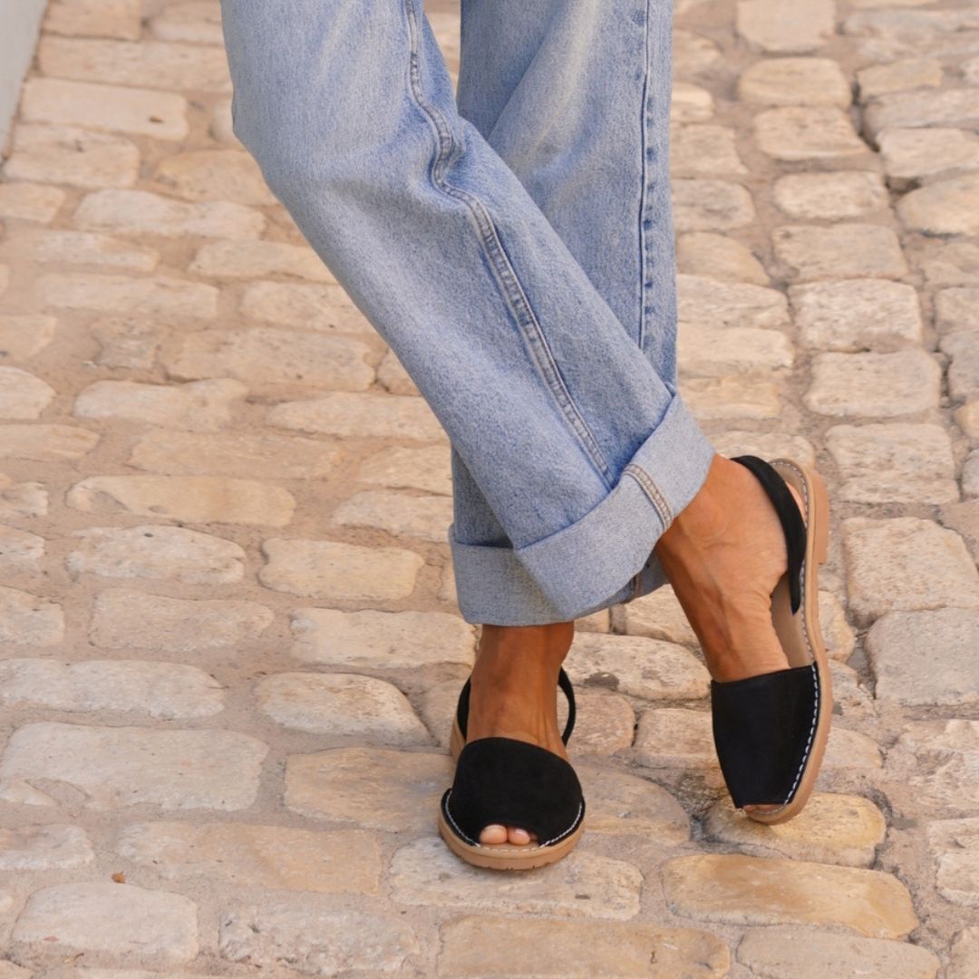 Petit Barcelona Black Flat Avarca Leather Sandals