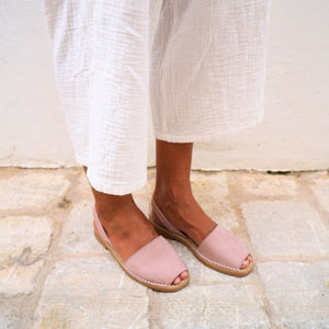 Petit Barcelona Flat Avarca Sandals in Pink Blush Nubuck Leather