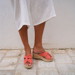 Wedges | Strawberry Knot