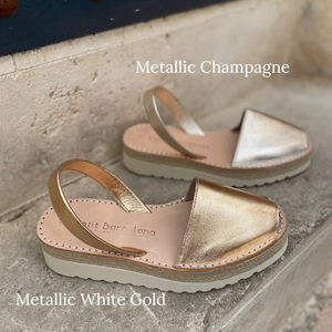 Wedges | Metallic White Gold - PetitBarcelona